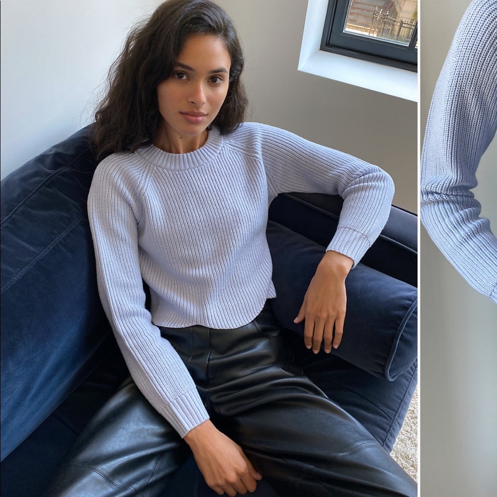 Aritzia sardonic sweater in xxs in grey.